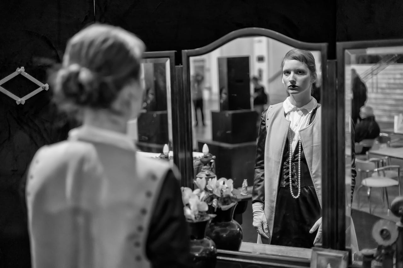The Psychology of Fashion: How Clothes Reflect Our Identity